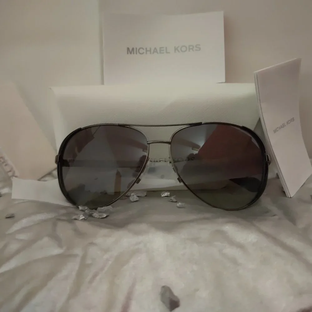 Sunglasses - Picture 5 of 6
